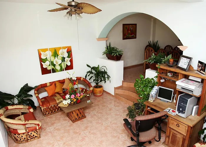 Hostal Casa Blanca By rotamundos Comala